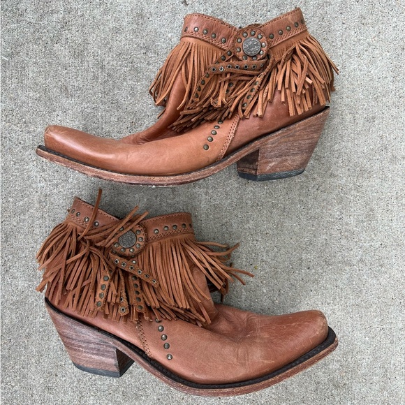 Liberty Black Medallion Short Fringe Boot Faggio size 7 - Picture 1 of 9